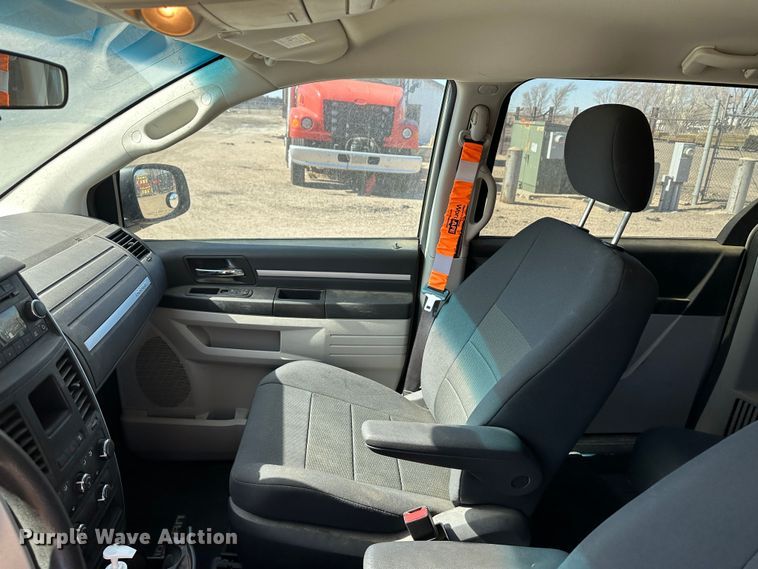 image for item LT9070 2009 Dodge Grand Caravan  van