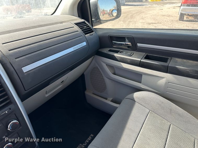 image for item LT9070 2009 Dodge Grand Caravan  van