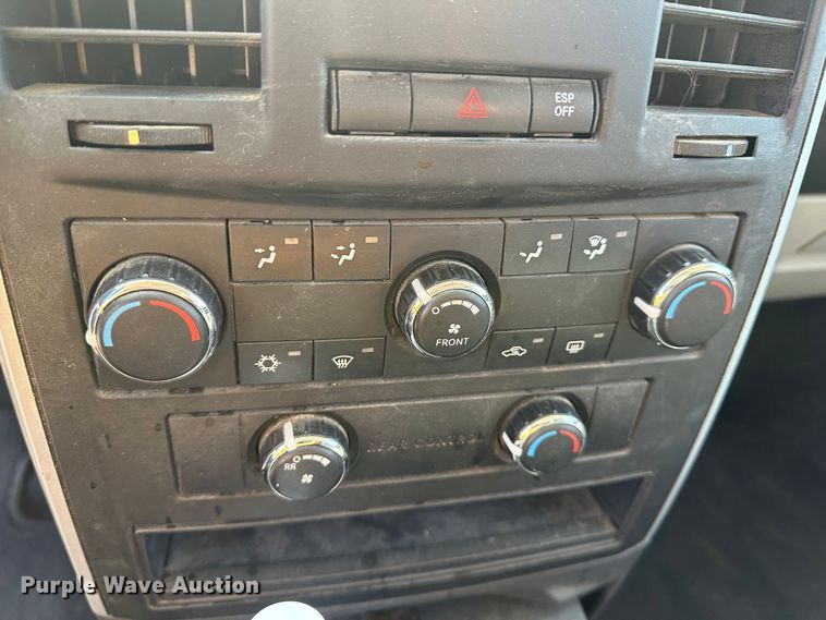 image for item LT9070 2009 Dodge Grand Caravan  van