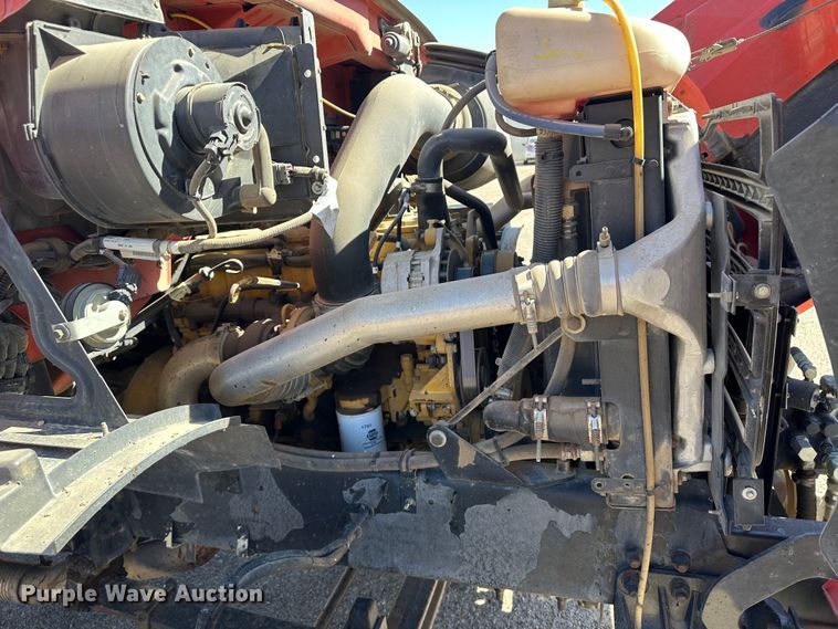 image for item LT9071 2000 Sterling L7500  oil distributor truck