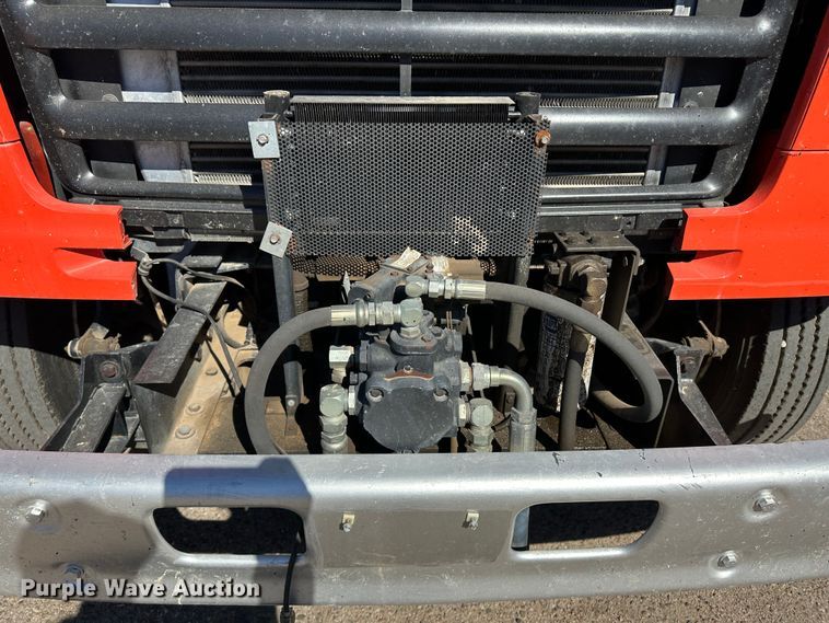 image for item LT9071 2000 Sterling L7500  oil distributor truck