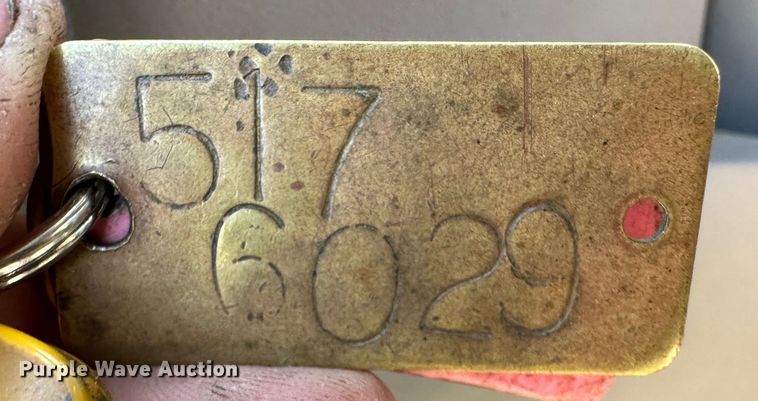 image for item LT9071 2000 Sterling L7500  oil distributor truck