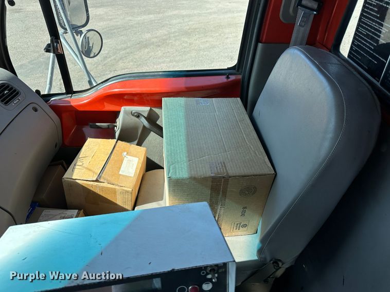 image for item LT9072 2000 Sterling L7500  oil distributor truck