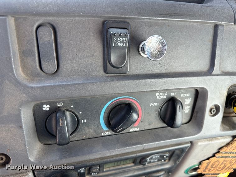 image for item LT9072 2000 Sterling L7500  oil distributor truck