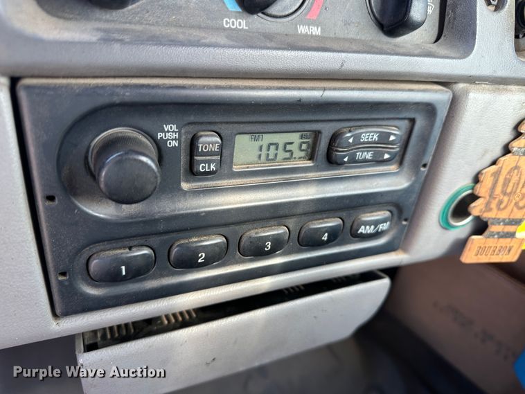 image for item LT9072 2000 Sterling L7500  oil distributor truck