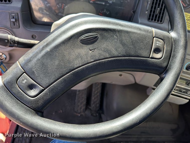 image for item LT9072 2000 Sterling L7500  oil distributor truck