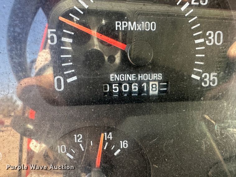 image for item LT9072 2000 Sterling L7500  oil distributor truck