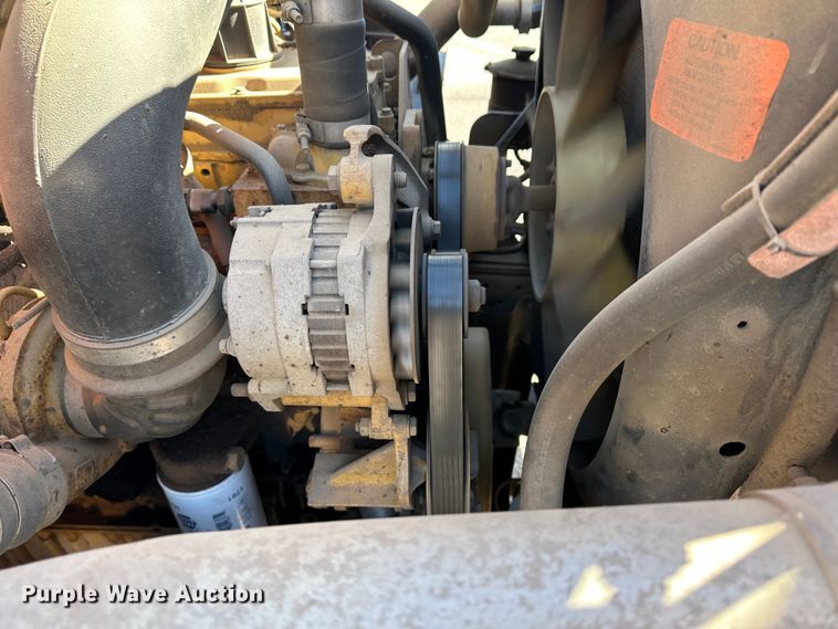 image for item LT9072 2000 Sterling L7500  oil distributor truck