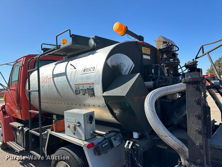 image for item LT9072 2000 Sterling L7500  oil distributor truck