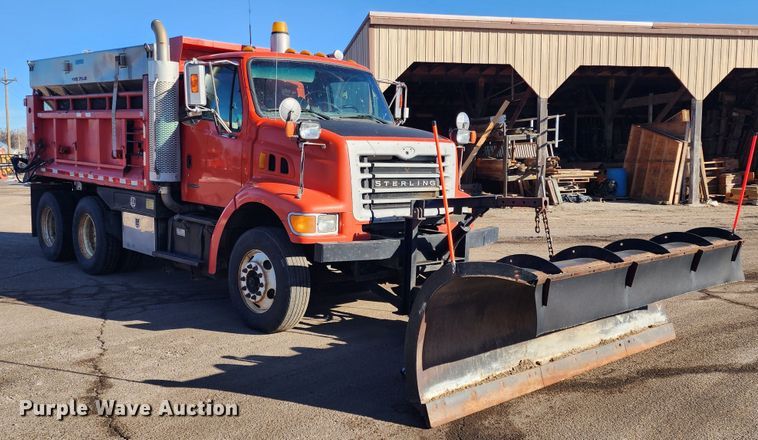 image for item LT9482 2003 Sterling LT7501  dump truck