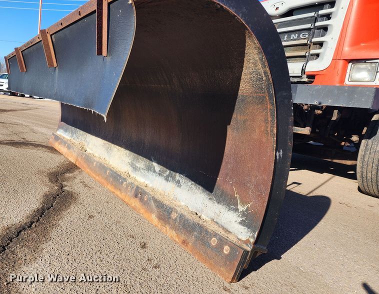 image for item LT9482 2003 Sterling LT7501  dump truck