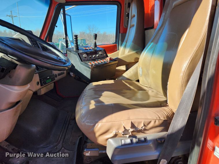 image for item LT9483 2003 Sterling LT7501  dump truck