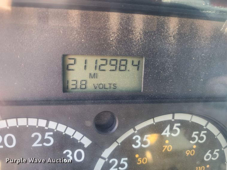 image for item LT9483 2003 Sterling LT7501  dump truck