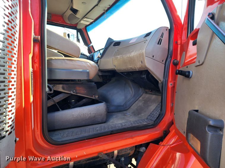 image for item LT9483 2003 Sterling LT7501  dump truck