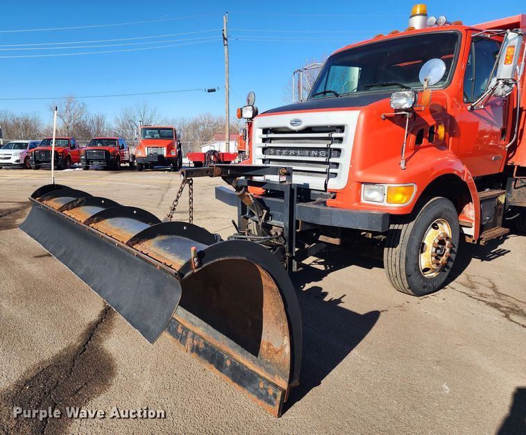 image for item LT9483 2003 Sterling LT7501  dump truck