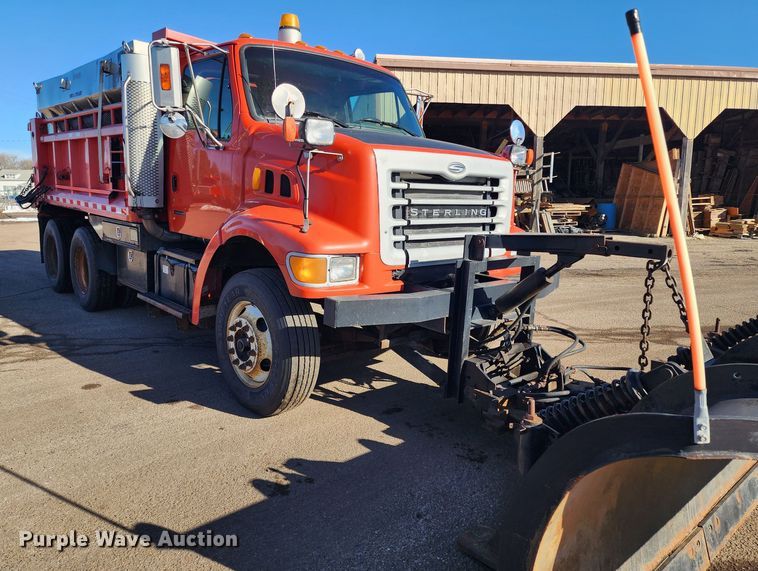 image for item LT9483 2003 Sterling LT7501  dump truck