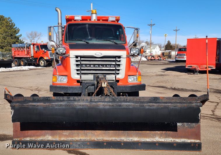 image for item LT9484 2001 Sterling LT7501  dump truck
