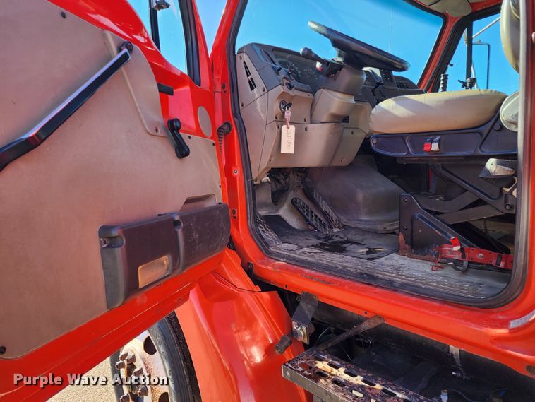 image for item LT9484 2001 Sterling LT7501  dump truck