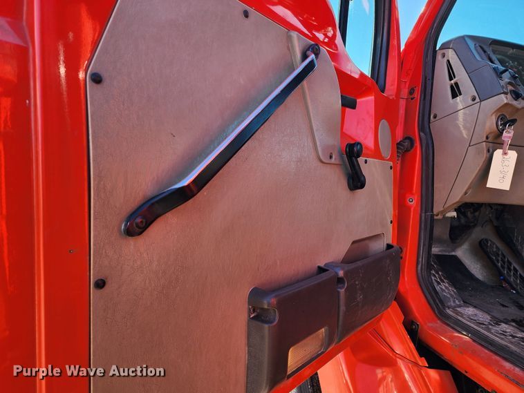 image for item LT9484 2001 Sterling LT7501  dump truck