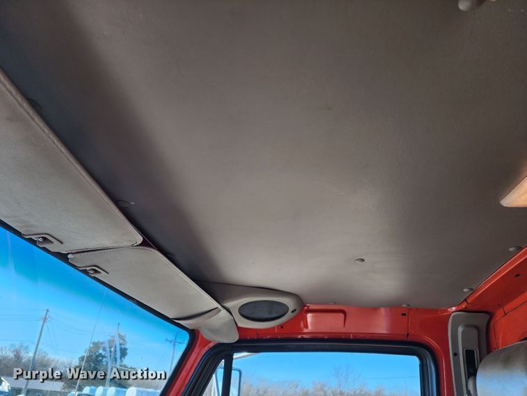 image for item LT9484 2001 Sterling LT7501  dump truck