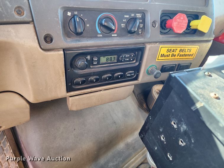 image for item LT9484 2001 Sterling LT7501  dump truck