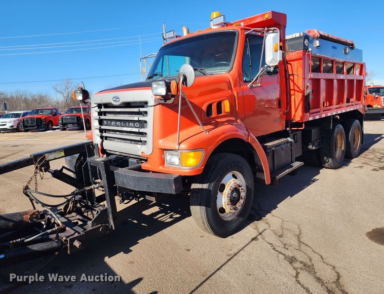 image for item LT9484 2001 Sterling LT7501  dump truck