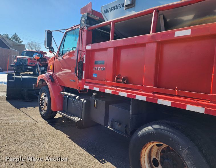 image for item LT9484 2001 Sterling LT7501  dump truck