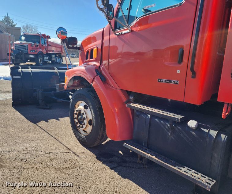 image for item LT9484 2001 Sterling LT7501  dump truck