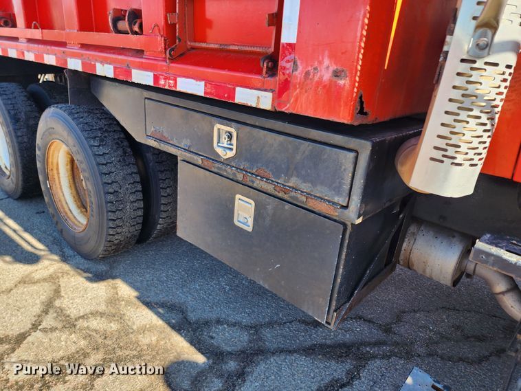 image for item LT9484 2001 Sterling LT7501  dump truck