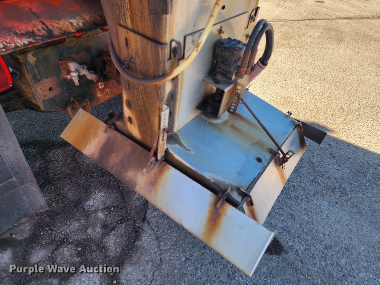 image for item LT9484 2001 Sterling LT7501  dump truck