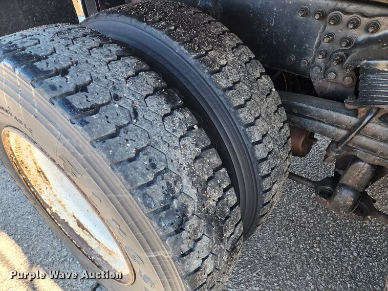 image for item LT9484 2001 Sterling LT7501  dump truck