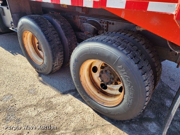 image for item LT9484 2001 Sterling LT7501  dump truck