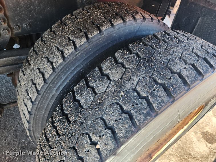 image for item LT9484 2001 Sterling LT7501  dump truck