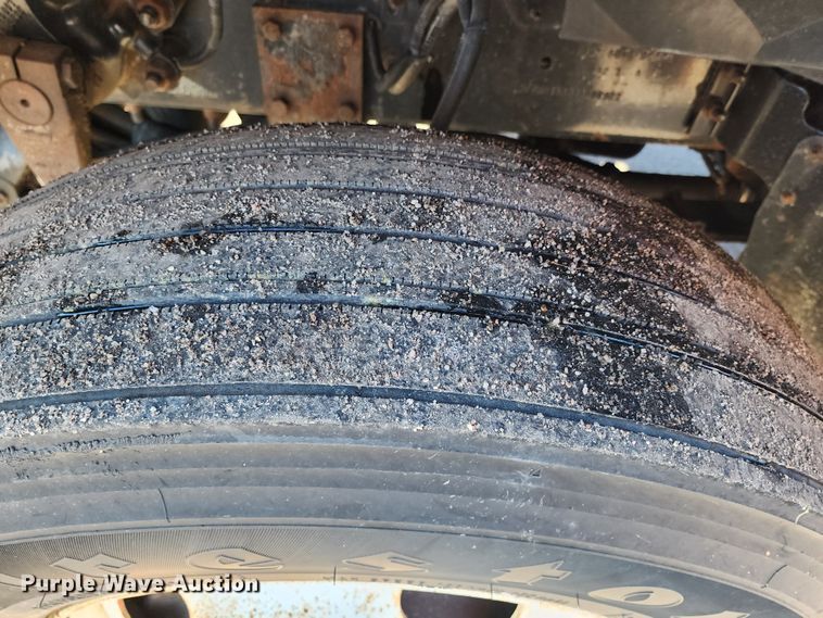 image for item LT9484 2001 Sterling LT7501  dump truck