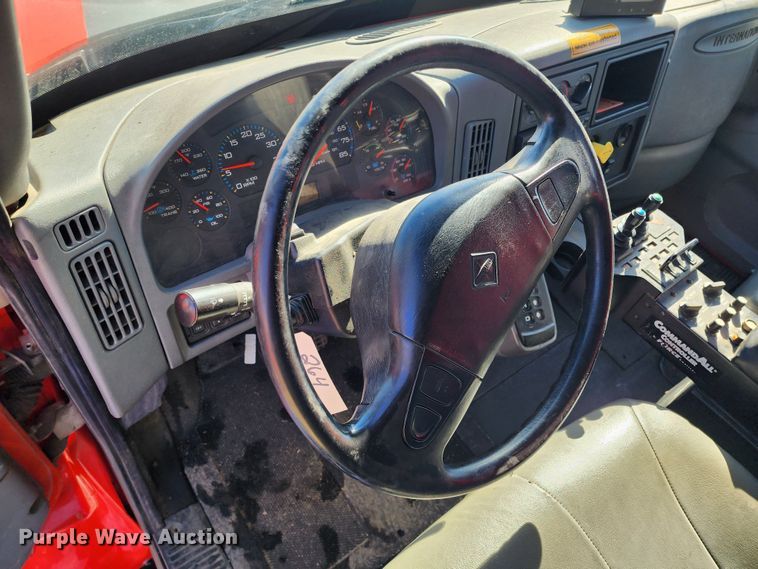 image for item LT9485 2007 International 7400  dump truck