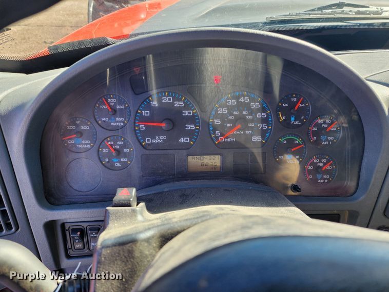 image for item LT9485 2007 International 7400  dump truck