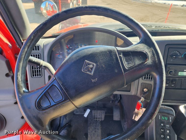 image for item LT9485 2007 International 7400  dump truck