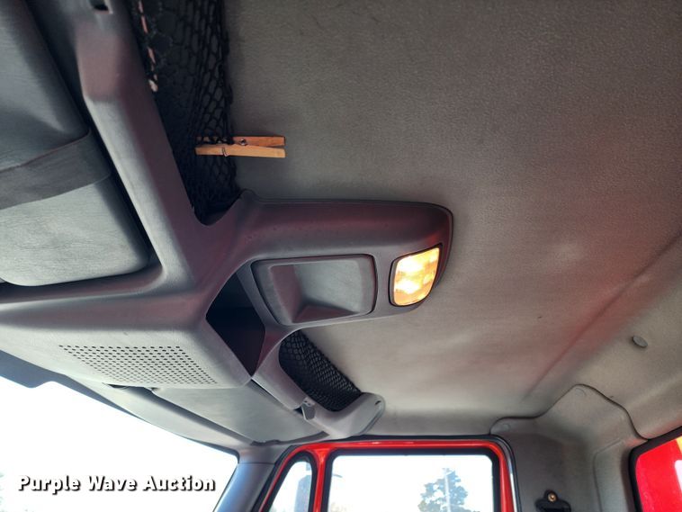 image for item LT9485 2007 International 7400  dump truck