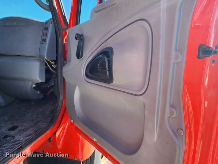 image for item LT9485 2007 International 7400  dump truck