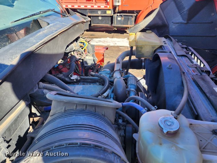 image for item LT9485 2007 International 7400  dump truck