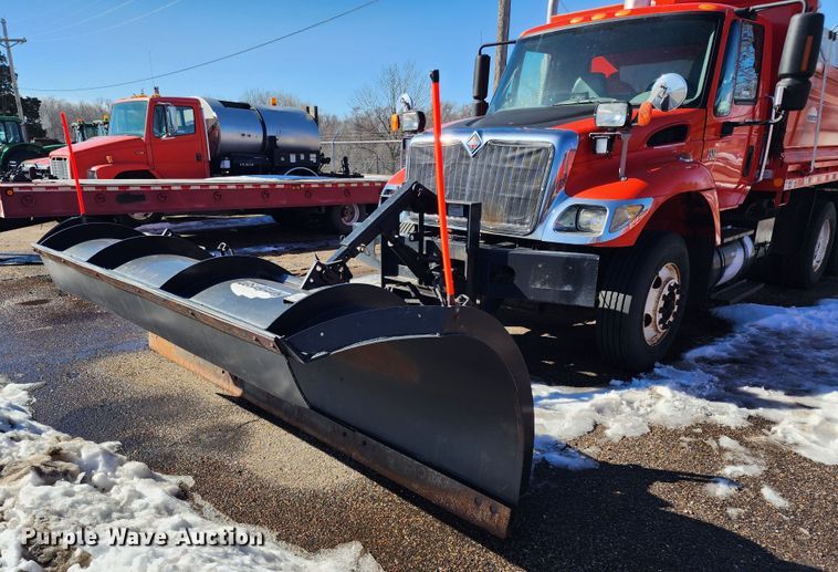 image for item LT9485 2007 International 7400  dump truck