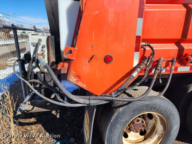 image for item LT9485 2007 International 7400  dump truck