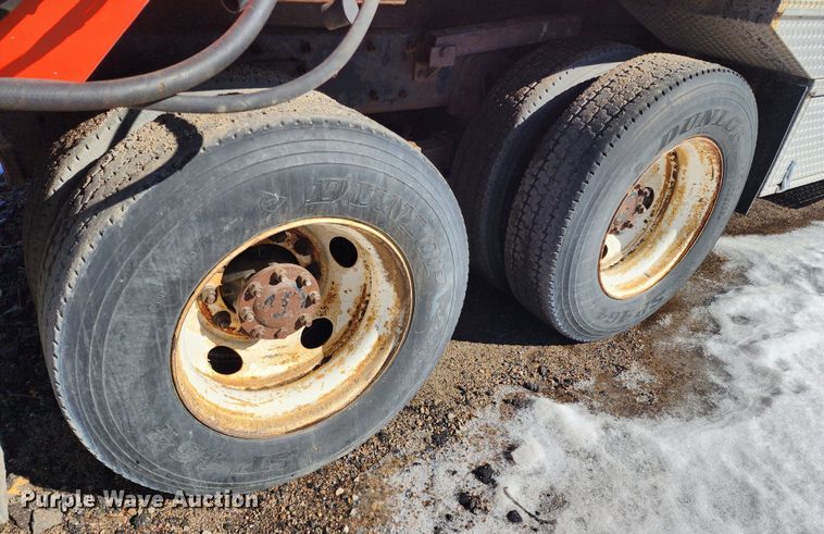 image for item LT9485 2007 International 7400  dump truck