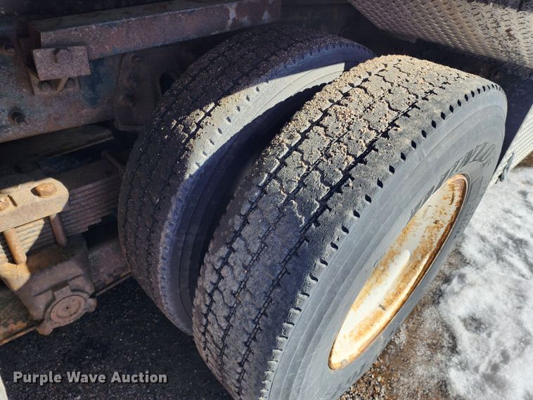 image for item LT9485 2007 International 7400  dump truck