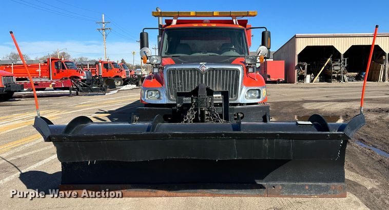 image for item LT9486 2007 International 7400  dump truck