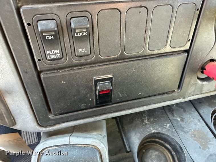 image for item LT9486 2007 International 7400  dump truck