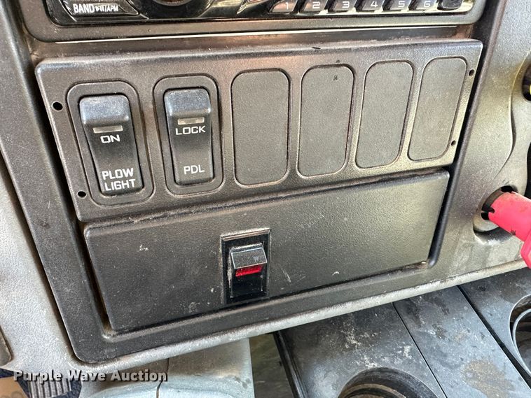 image for item LT9486 2007 International 7400  dump truck