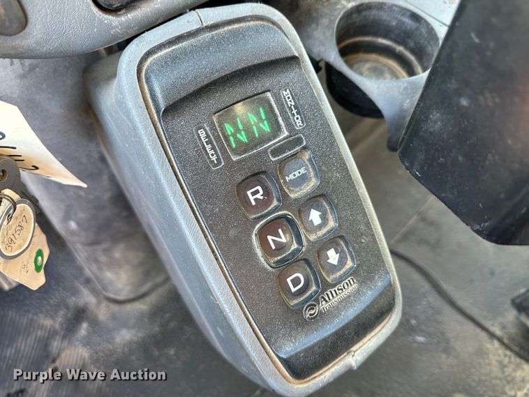 image for item LT9486 2007 International 7400  dump truck