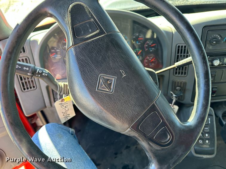 image for item LT9486 2007 International 7400  dump truck