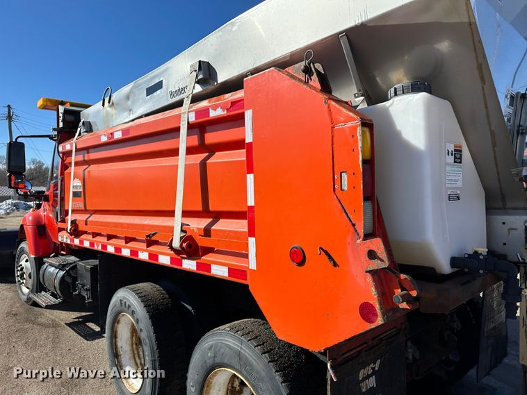 image for item LT9486 2007 International 7400  dump truck